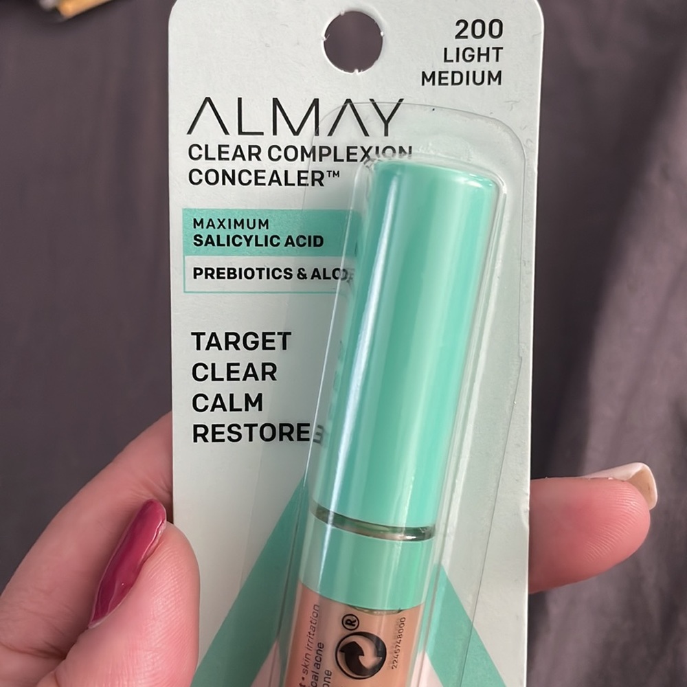 Makeup bundle - Picture 8 of 8